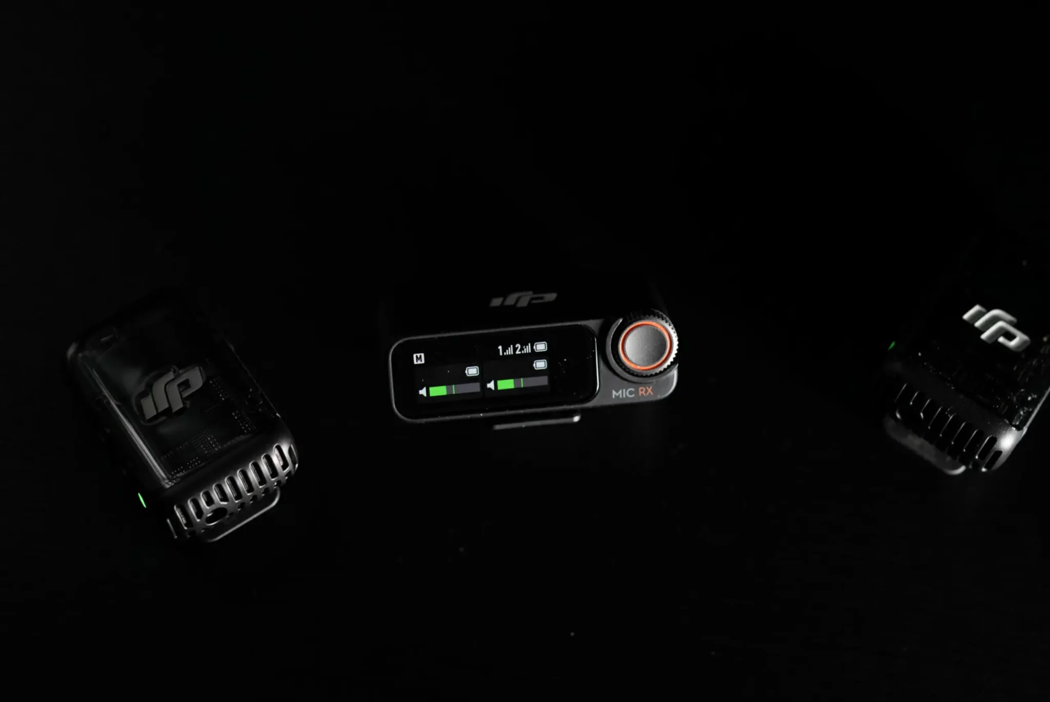 Deux émetteurs TX et récepteur RX DJI Mic 2 - Photo © movecaster